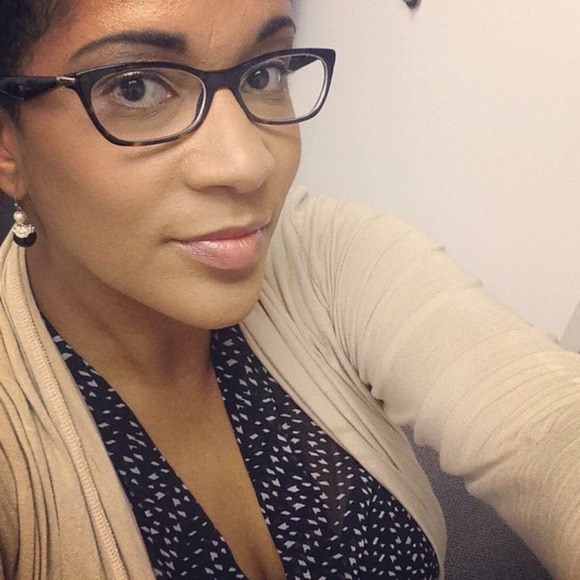 Meet your Posher, Elecia - Picture 1 of 1